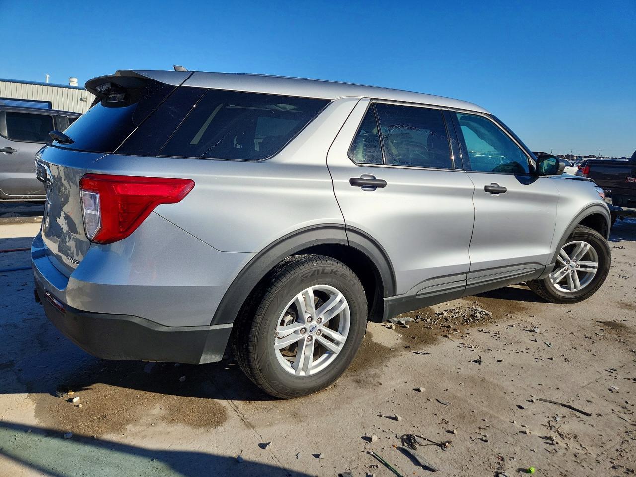 2023 Ford Explorer - Image 3