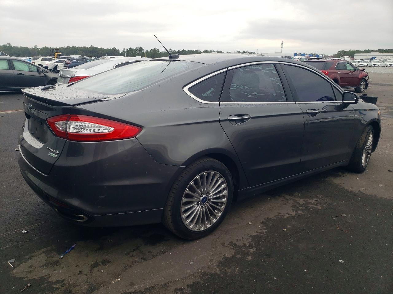 2015 Ford Fusion Titanium - Image 3
