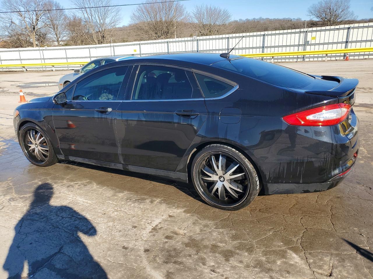 2015 Ford Fusion Se - Фото 2