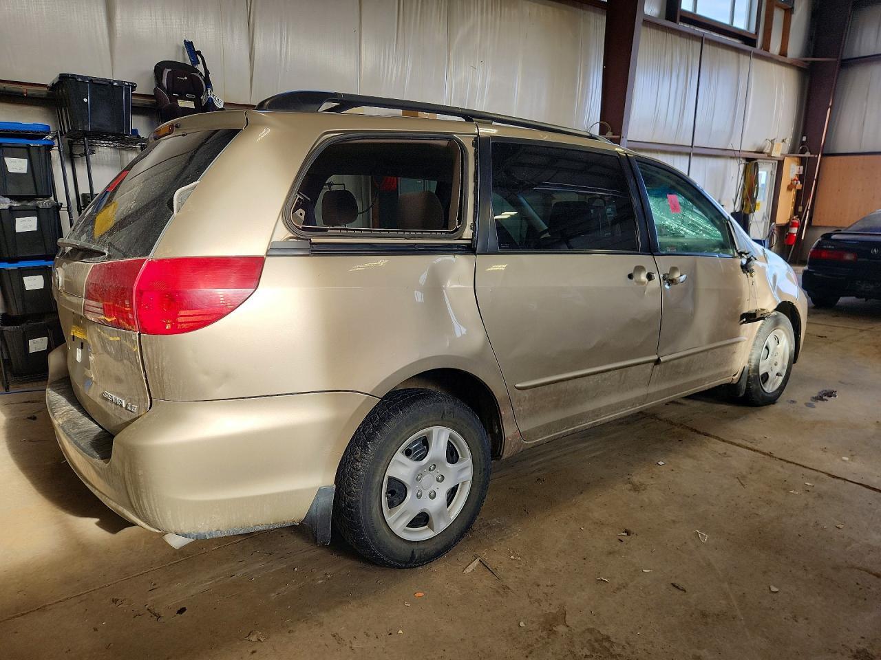 2004 Toyota Sienna Ce - Фото 3
