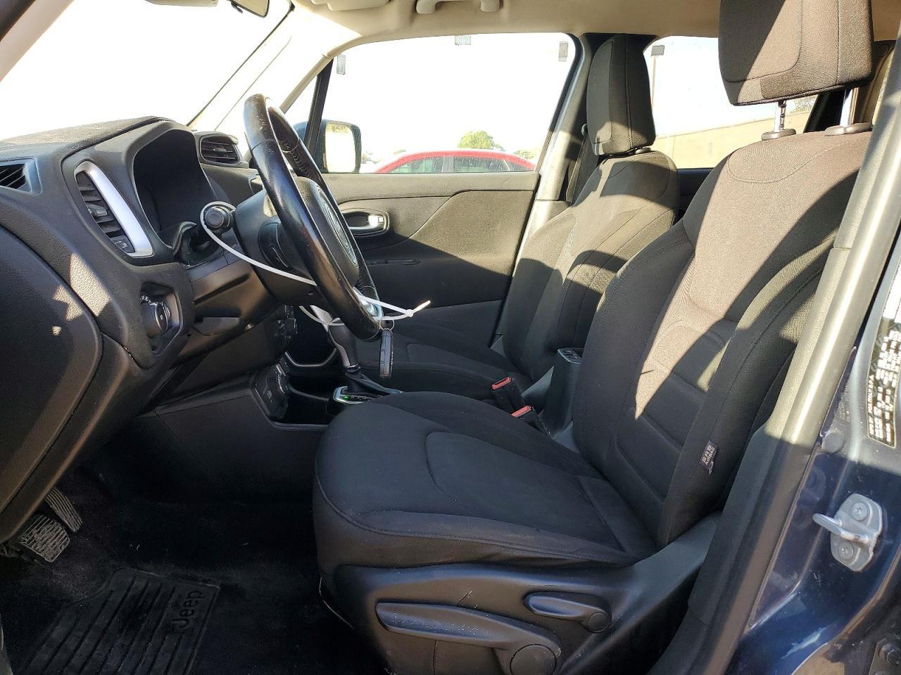 2019 Jeep Renegade Latitude - Image 7