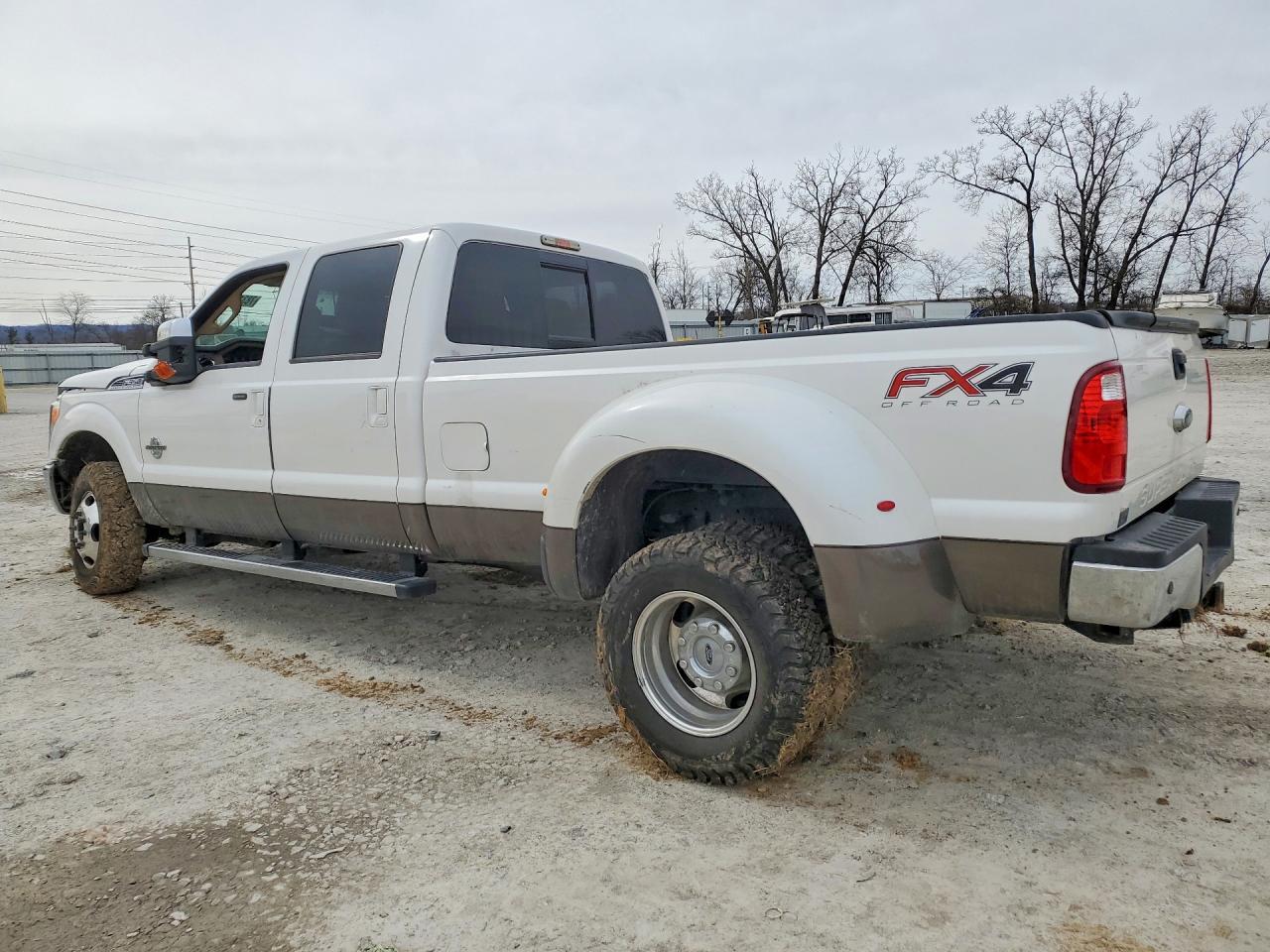 2016 Ford F350 Super Duty - Image 2