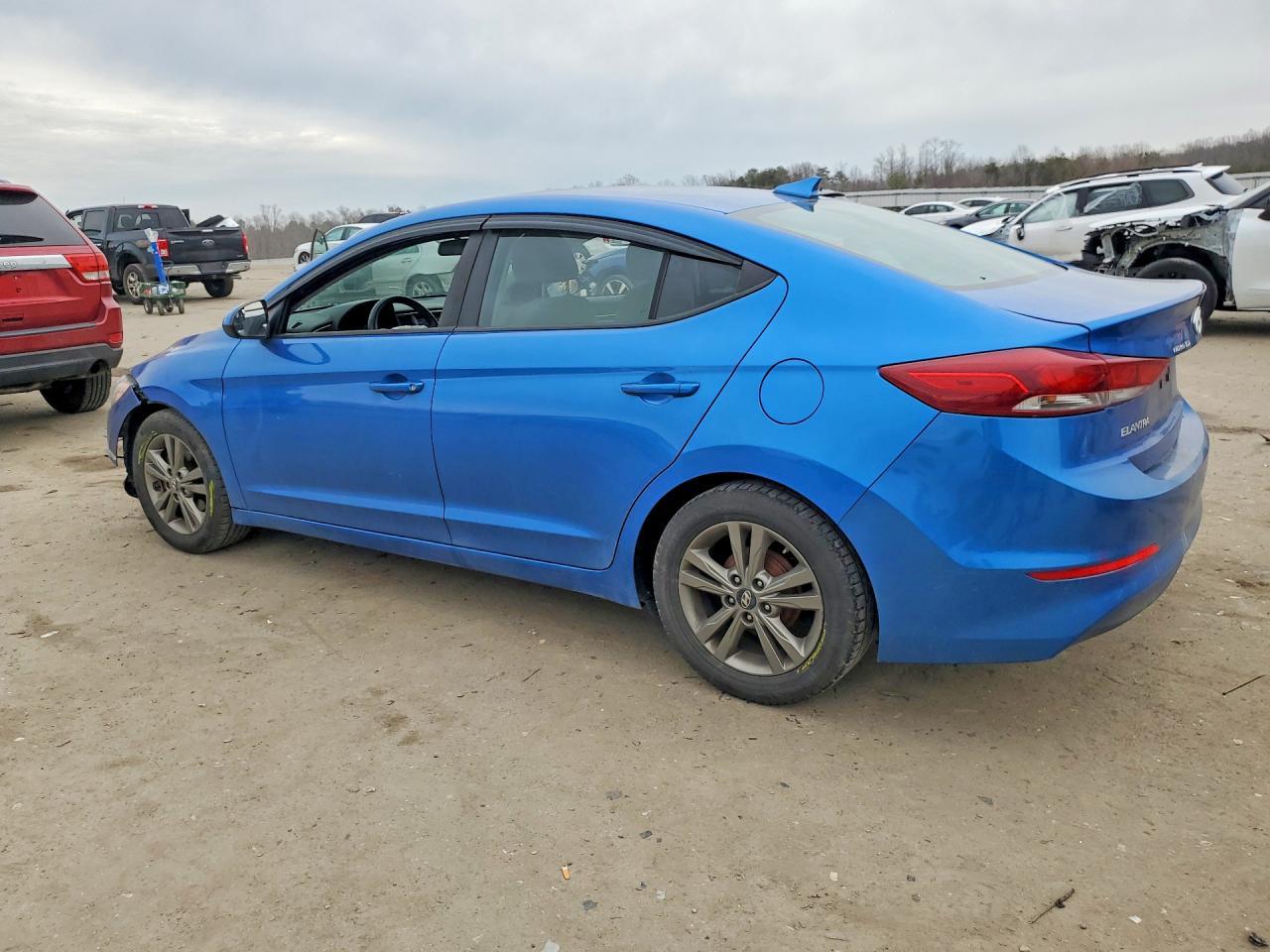 2017 Hyundai Elantra Se - Фото 2