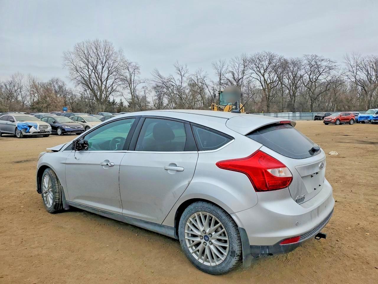 2014 Ford Focus Titanium - Фото 2