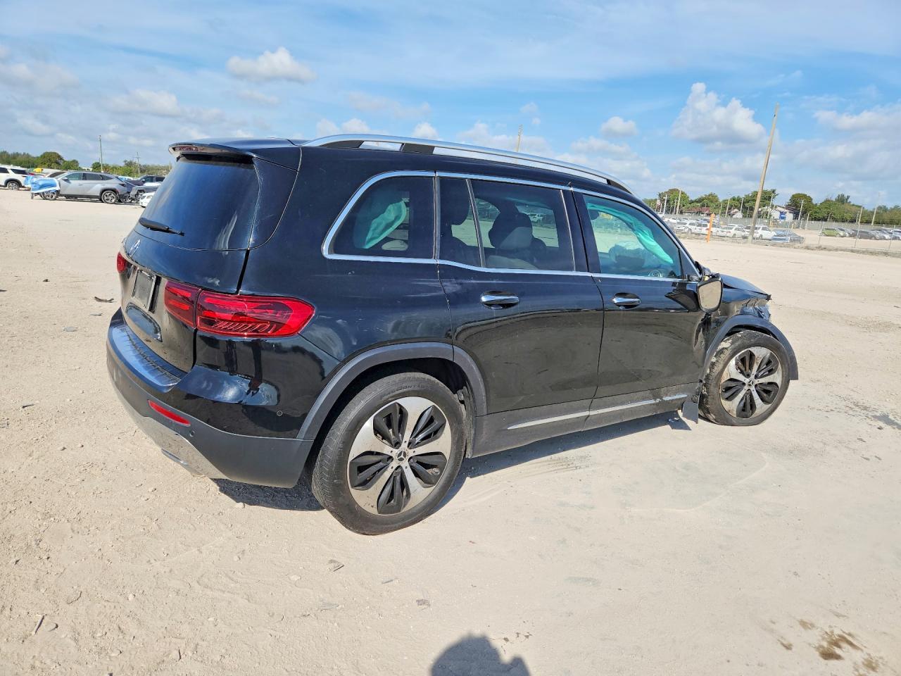 2024 Mercedes-Benz Glb 250 - Фото 3