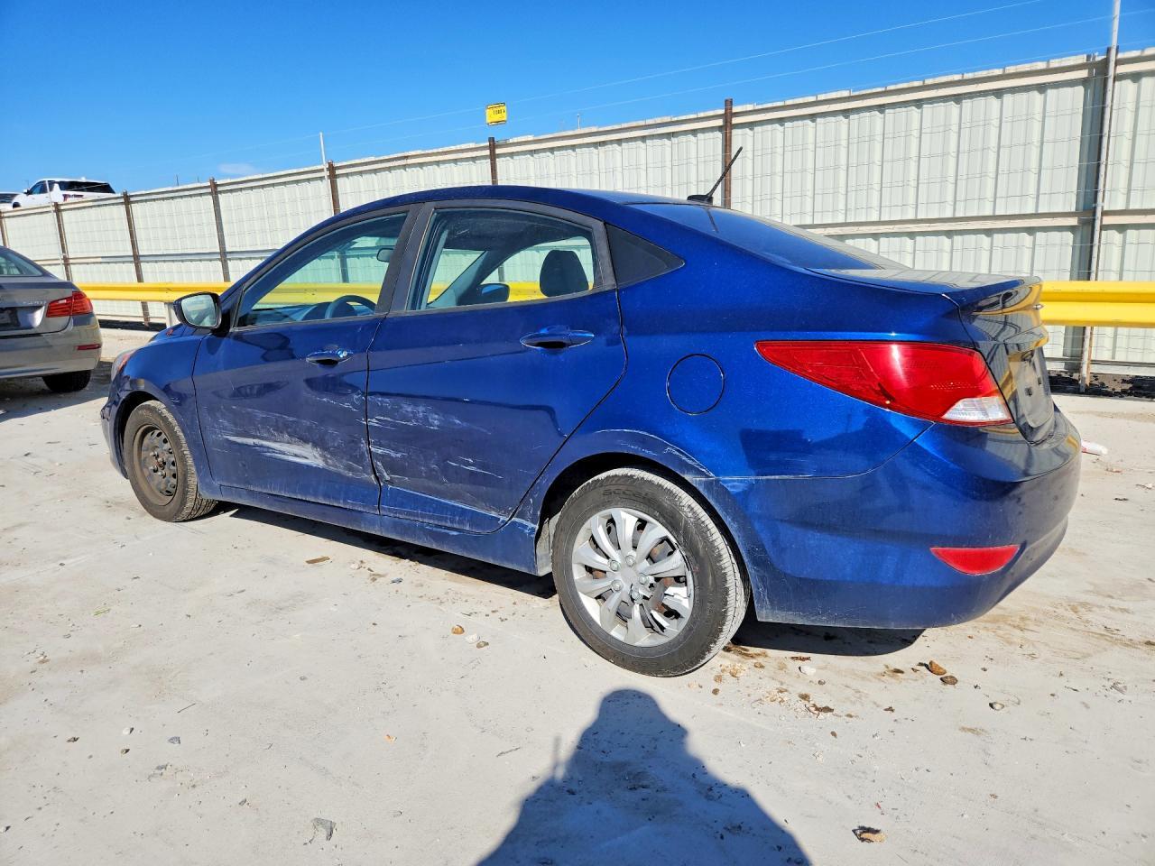 2017 Hyundai Accent Se - Image 2