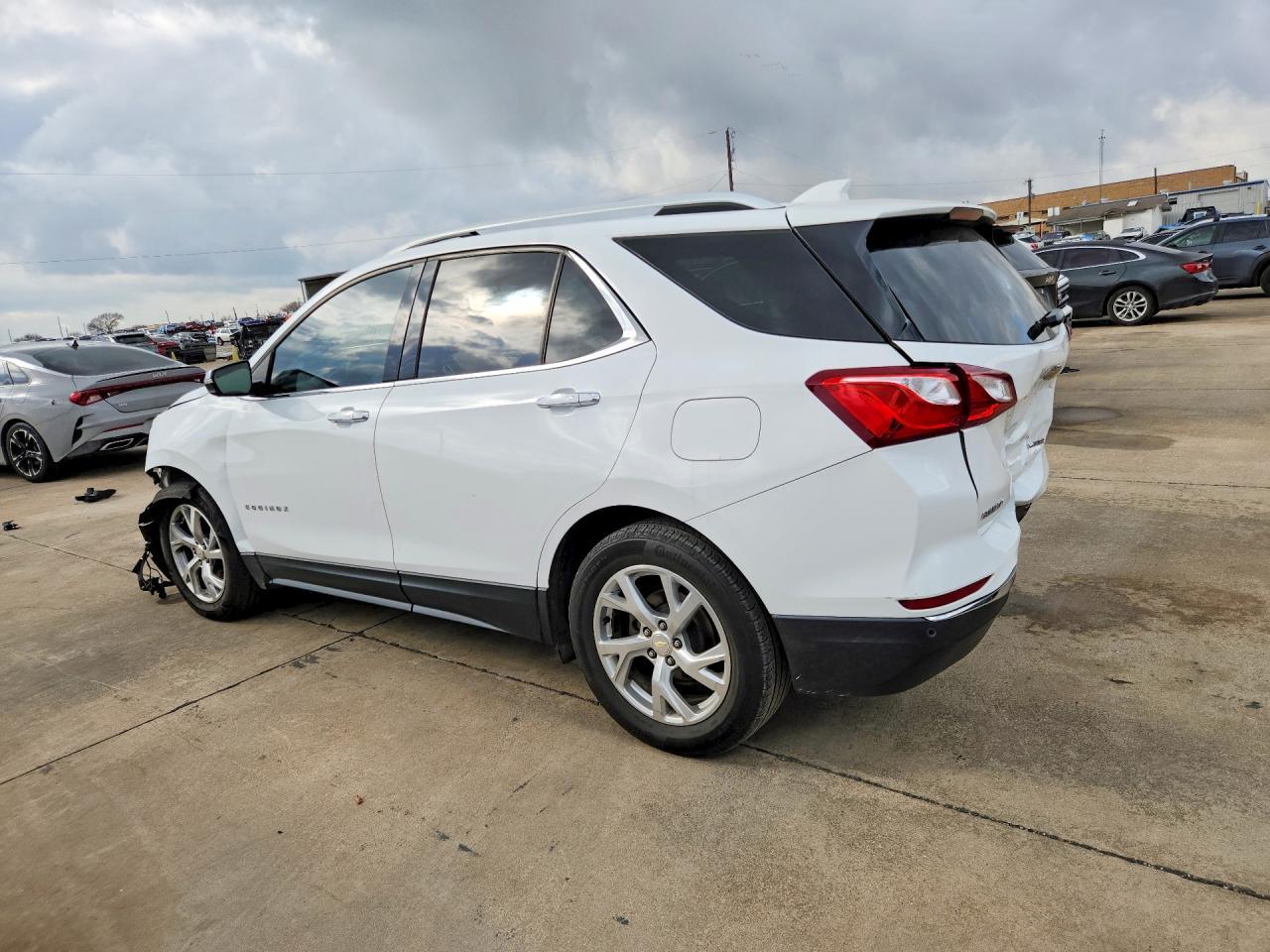 2019 Chev Equinox Premier - Image 2