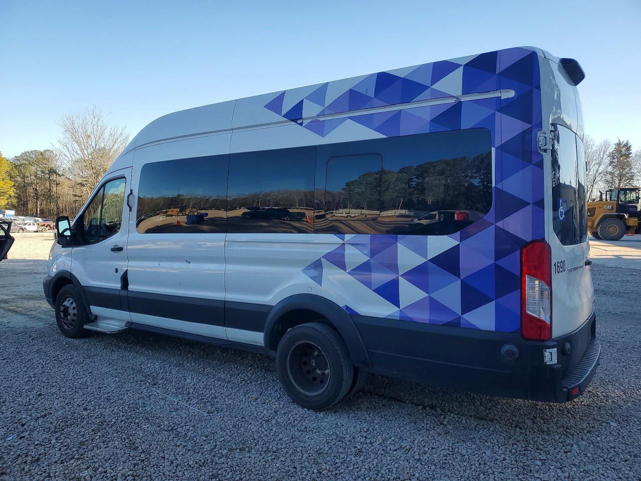 2019 Ford Transit T-350 Hd Handicap Access Passeng - Фото 2