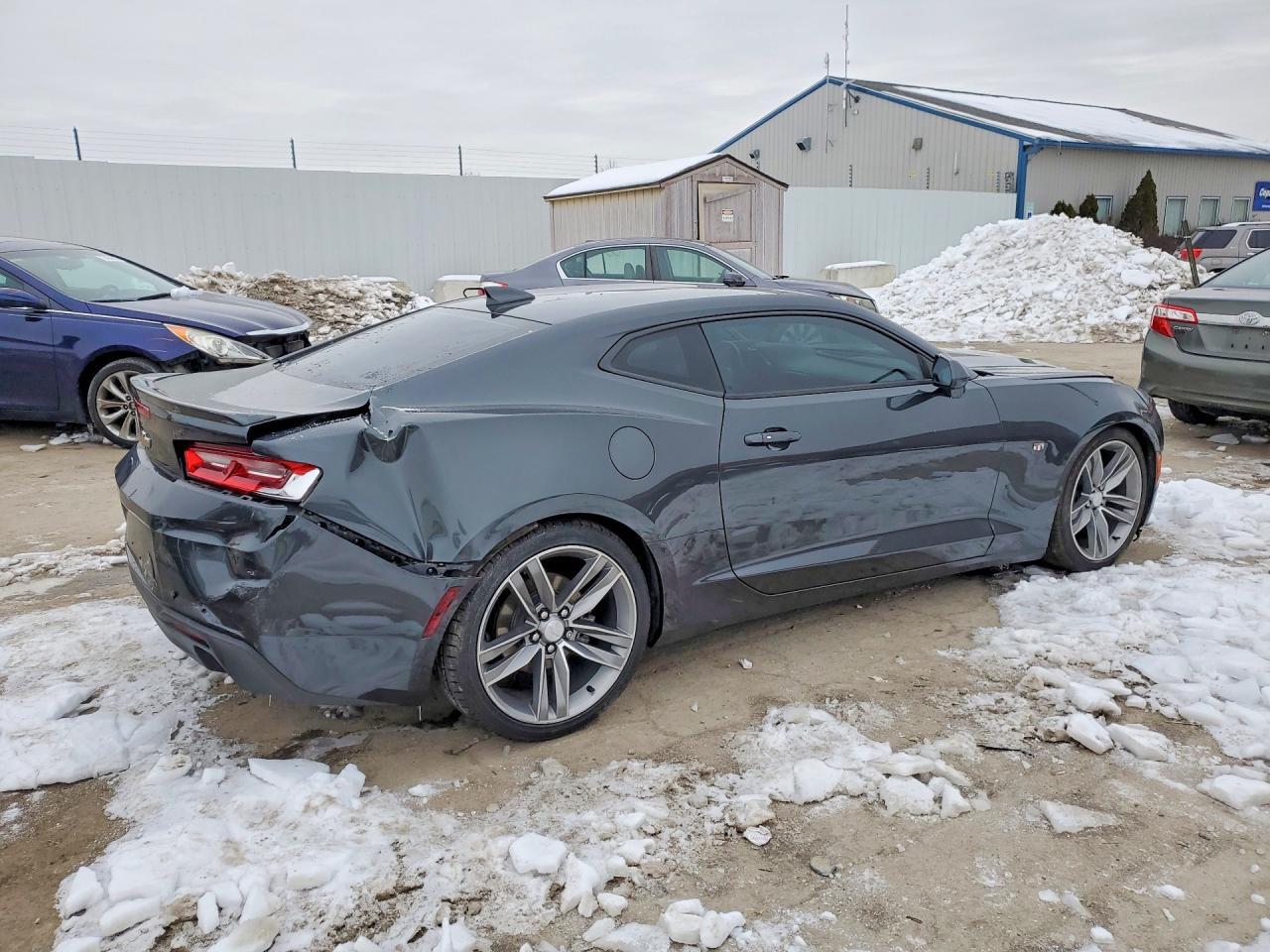 2017 Chevrolet Camaro Lt - Image 3