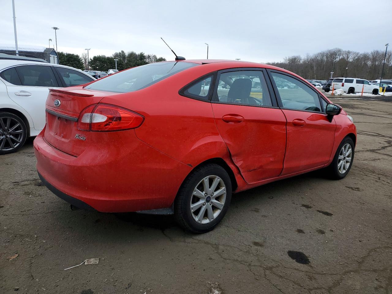 2012 Ford Fiesta Se - Фото 3