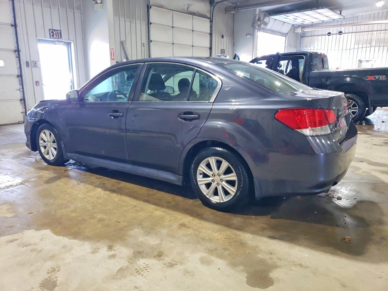 2011 Subaru Legacy 2.5I Premium - Image 2