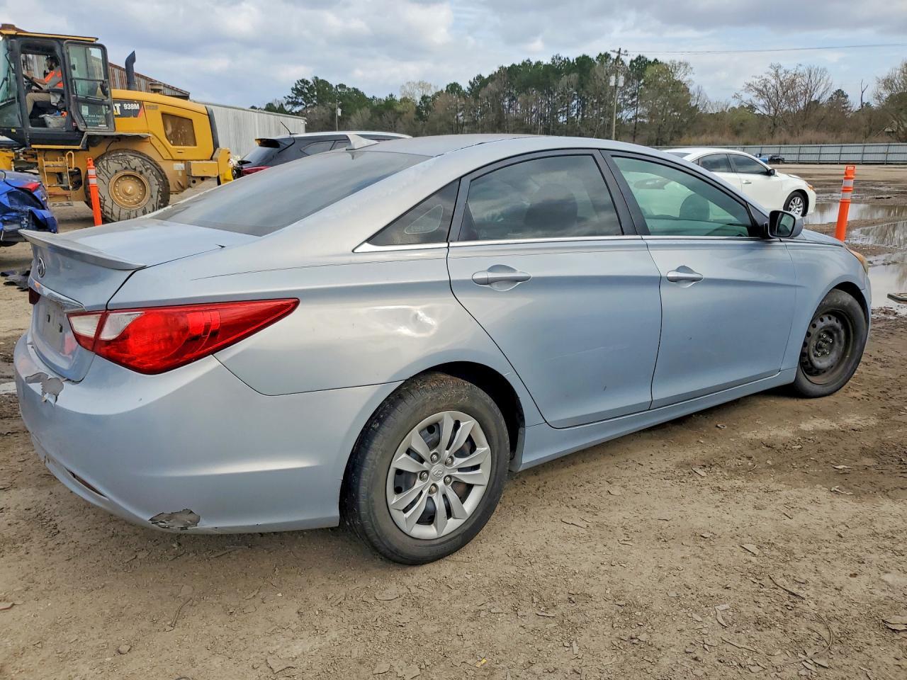 2012 Hyundai Sonata Gls - Image 3