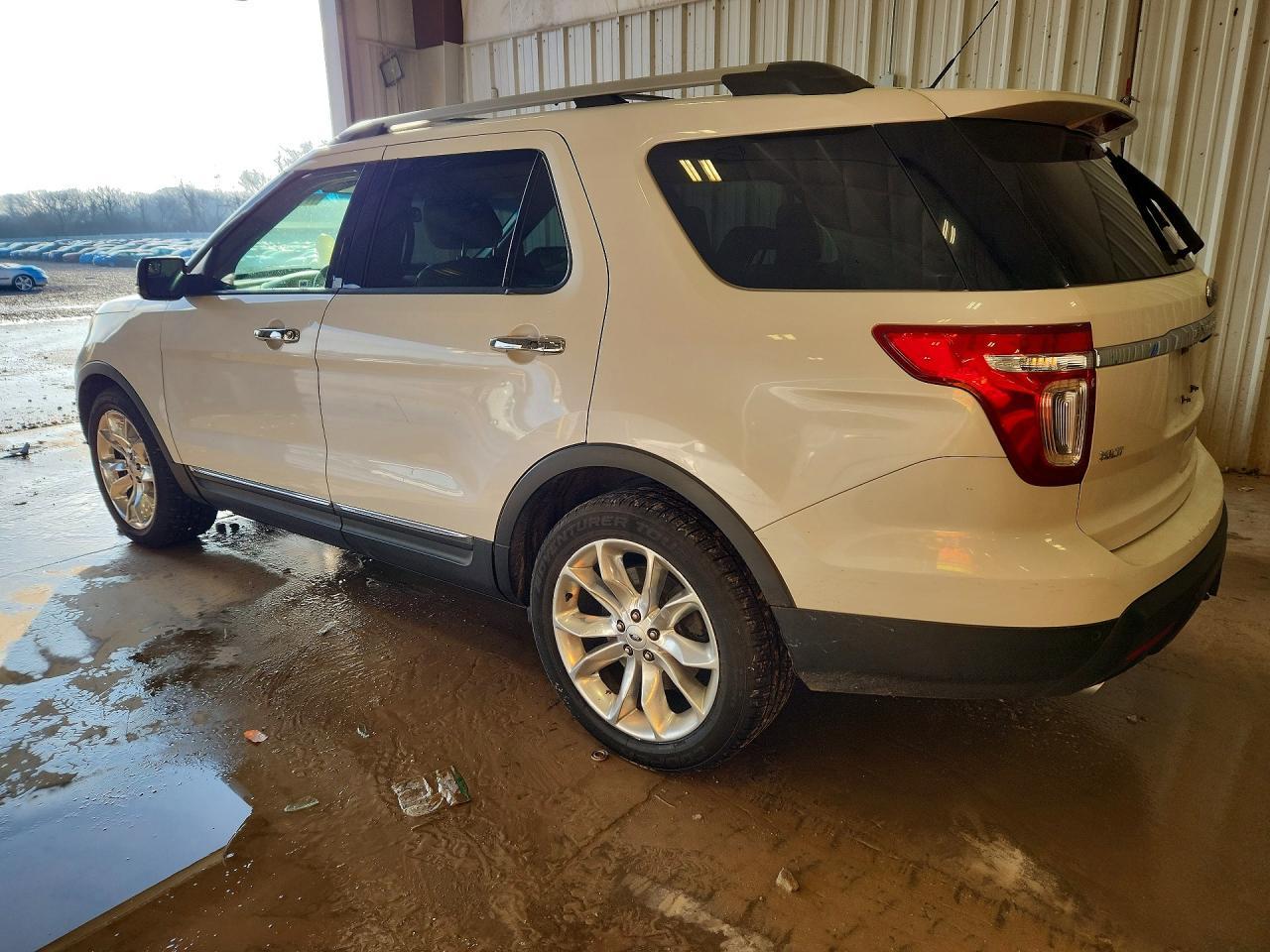 2013 Ford Explorer Xlt - Image 2