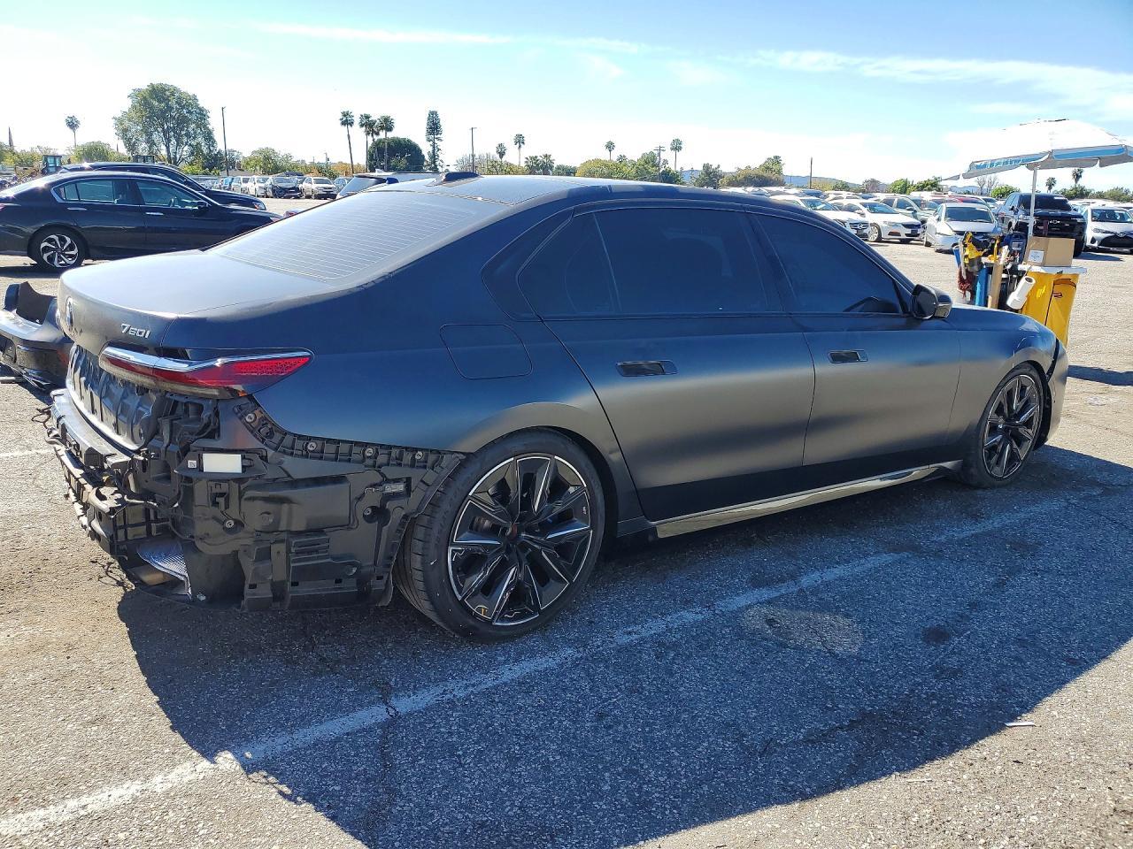 2023 BMW 760 Xi - Image 3