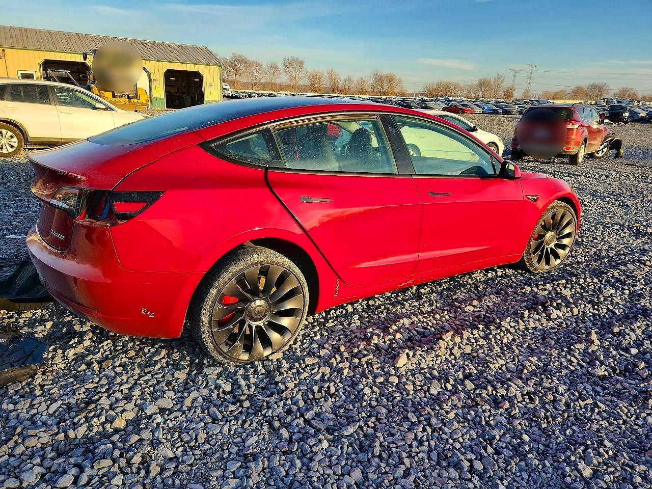 2023 Tesla Model 3 - Фото 3