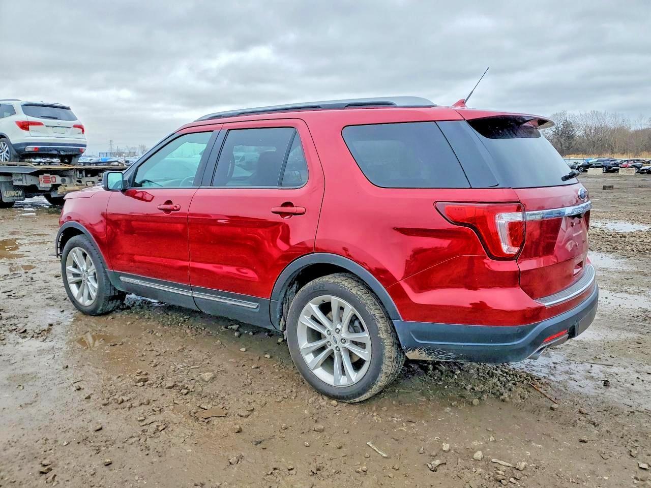 2018 Ford Explorer Xlt - Фото 2