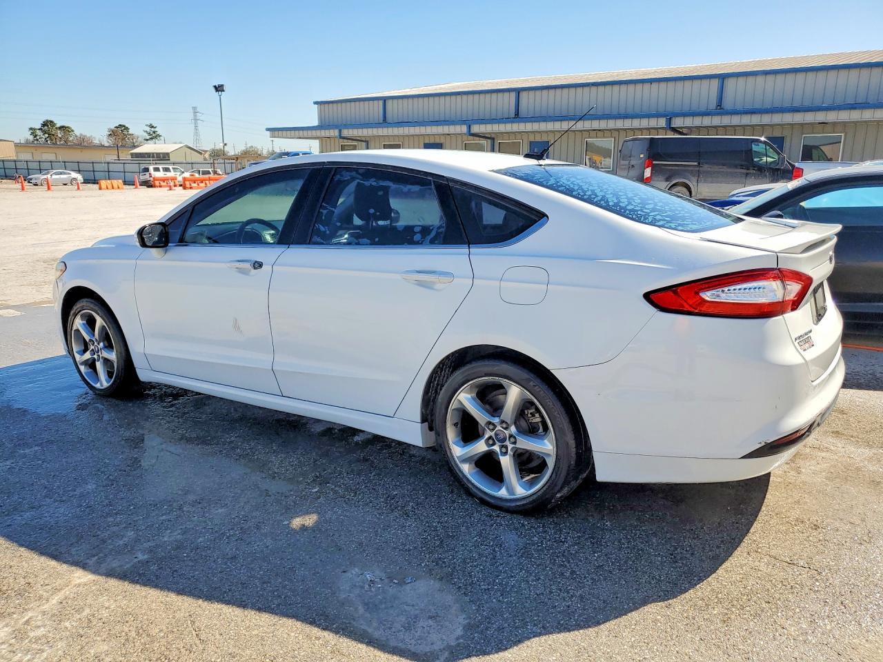 2014 Ford Fusion Se - Фото 2