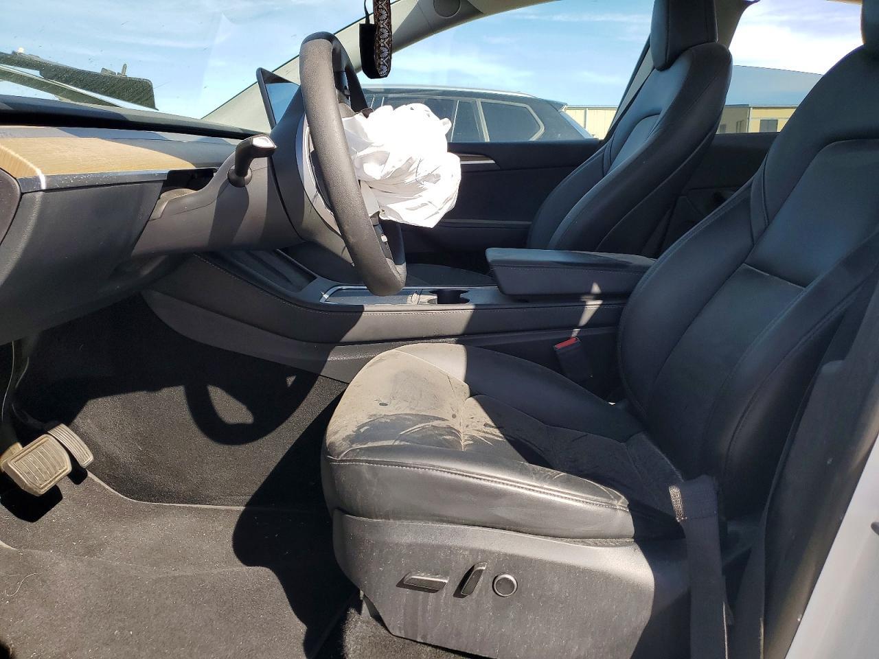 2023 Tesla Model Y - Image 7