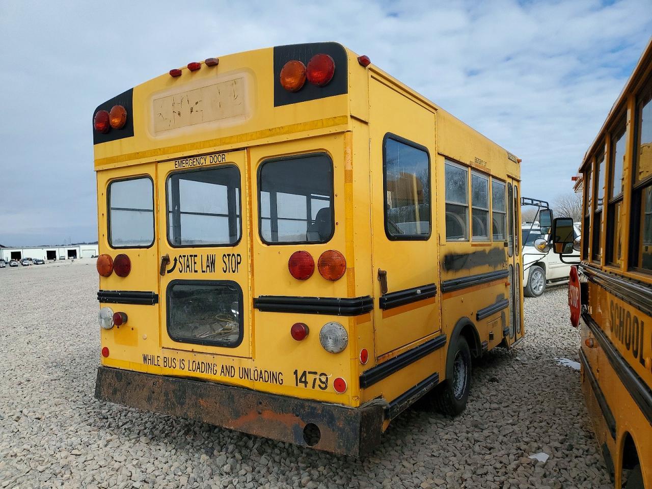2001 Ford Econoline - Image 4