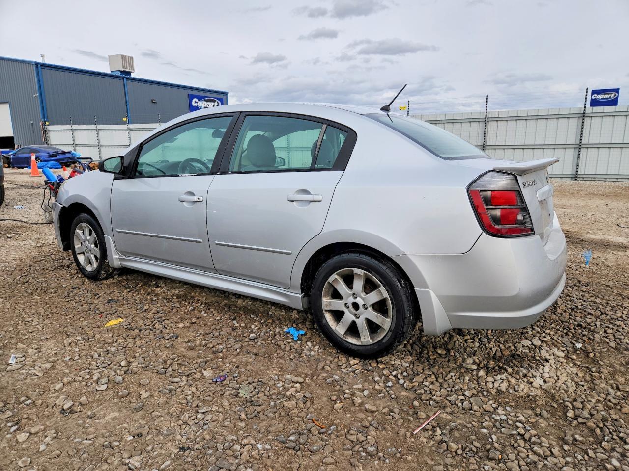 2009 Nissan Sentra 2.0 - Image 2