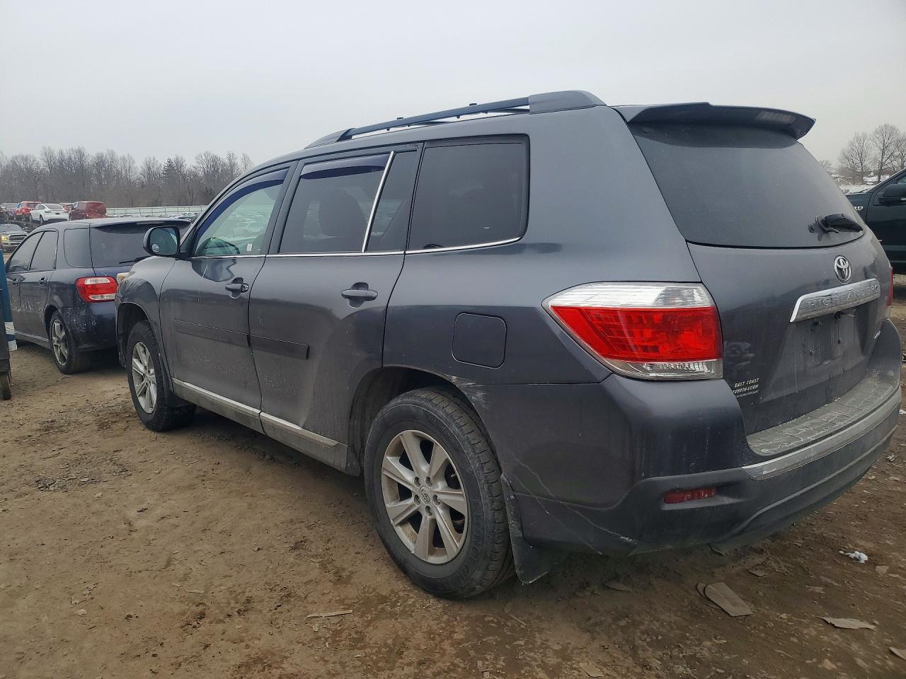 2011 Toyota Highlander Base - Фото 2