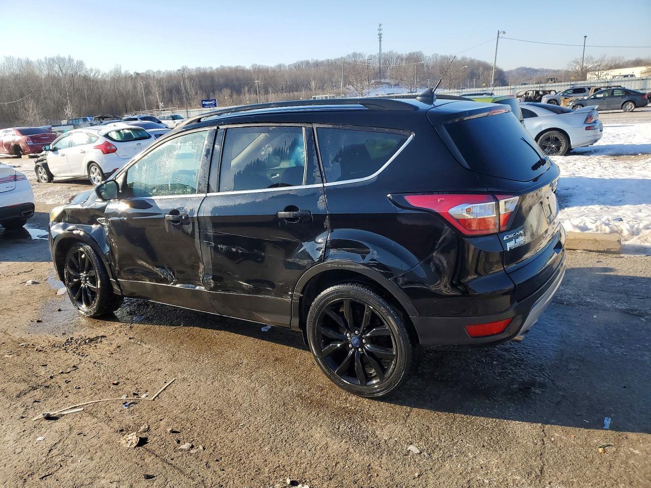 2018 Ford Escape Se - Фото 2
