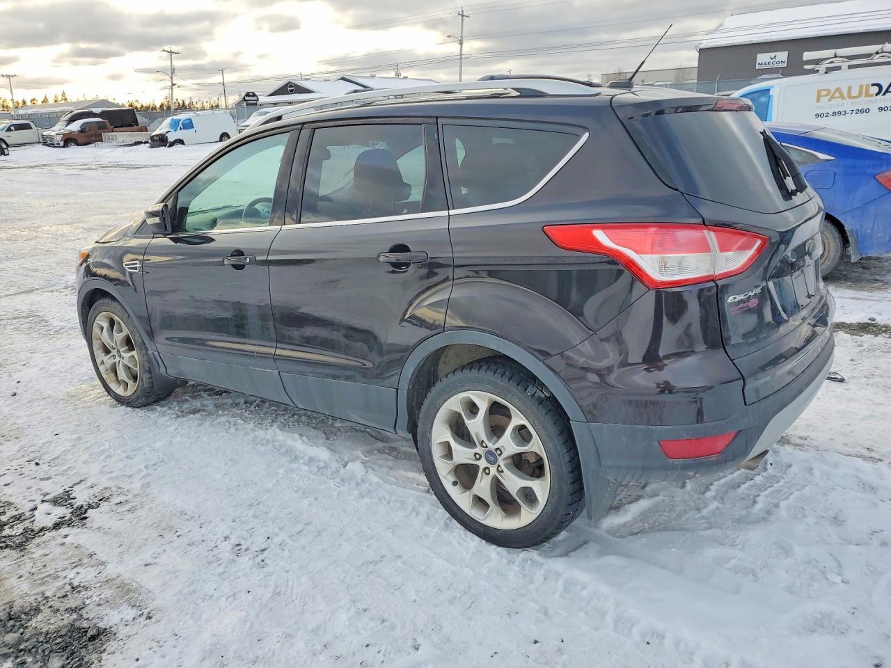 2013 Ford Escape Titanium - Фото 2