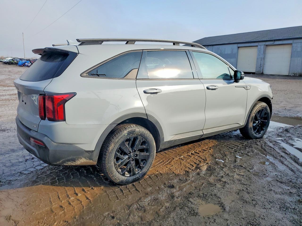 2023 Kia Sorento S - Фото 3
