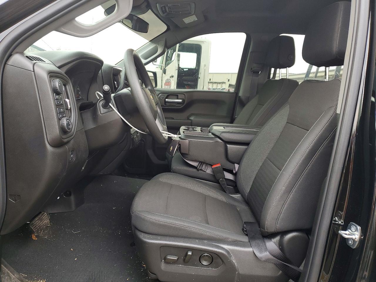 2025 Chevrolet Silverado K1500 Custom - Image 7