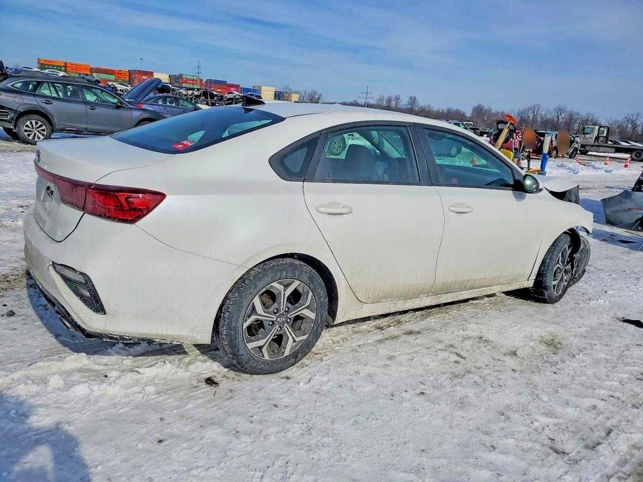 2021 Kia Forte Fe - Фото 3