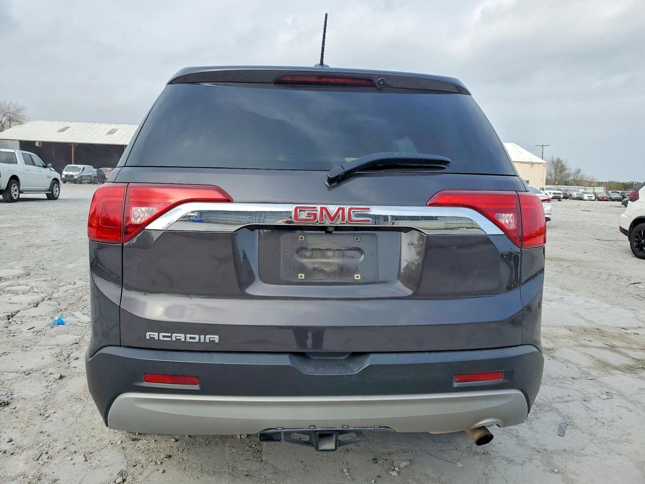 2017 GMC Acadia Sle - Image 6