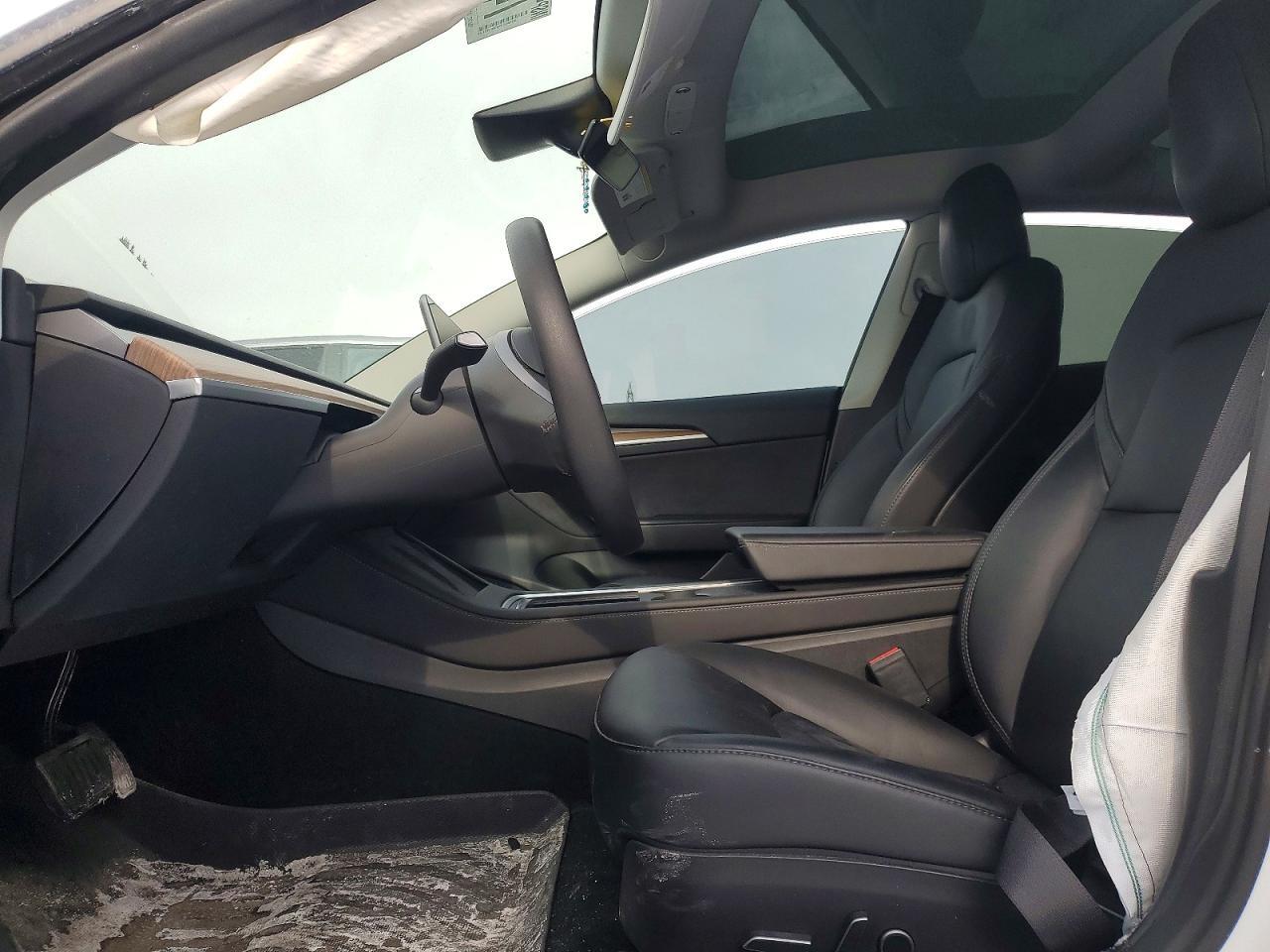 2022 Tesla Model 3 - Image 7