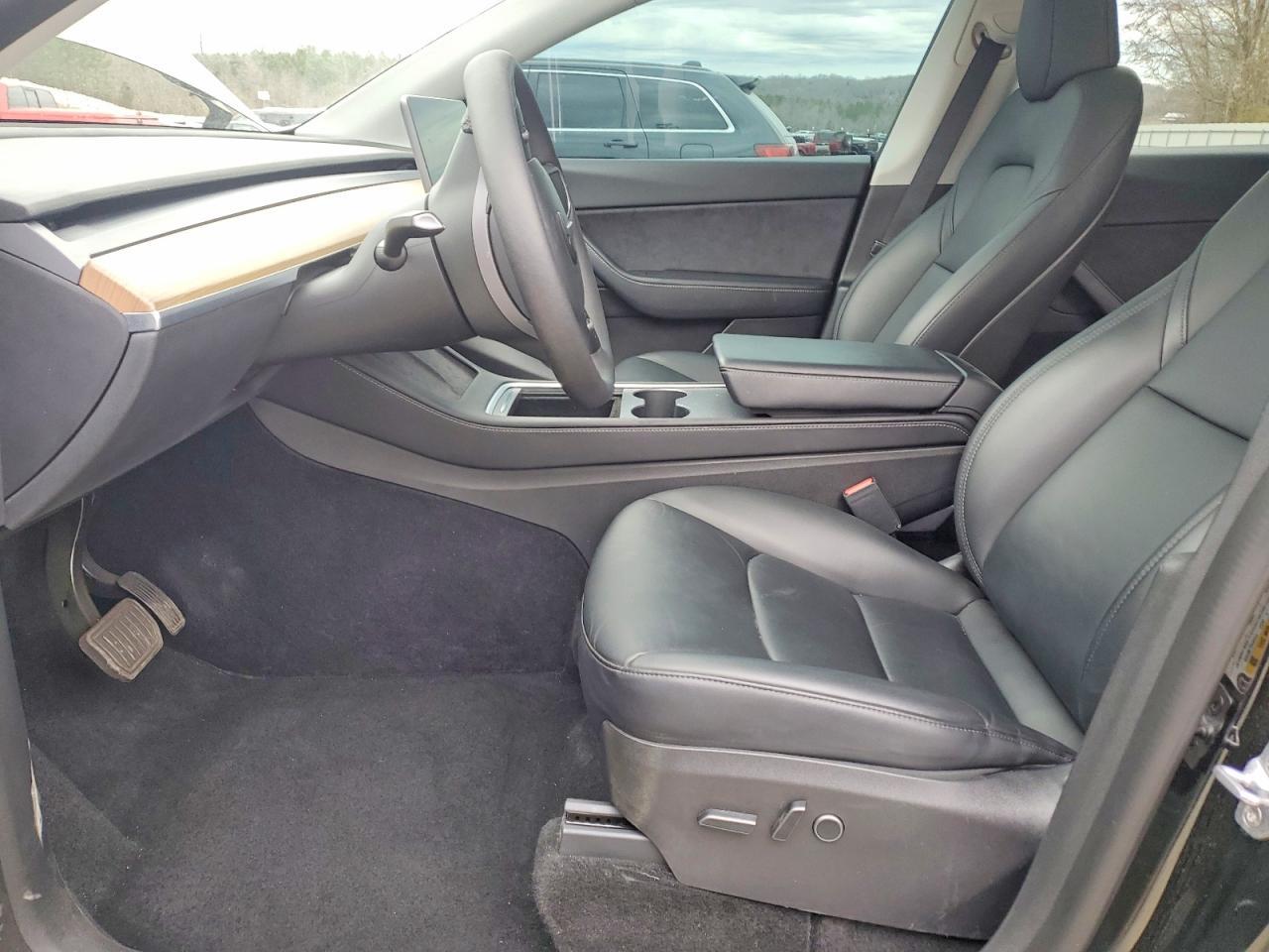 2022 Tesla Model Y - Image 7