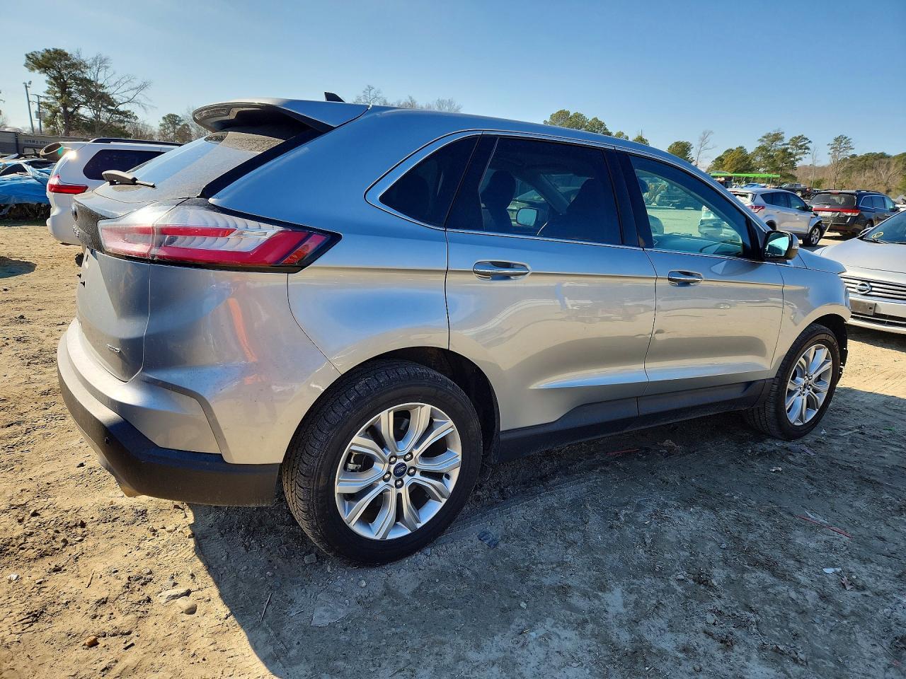 2022 Ford Edge Titanium - Image 3