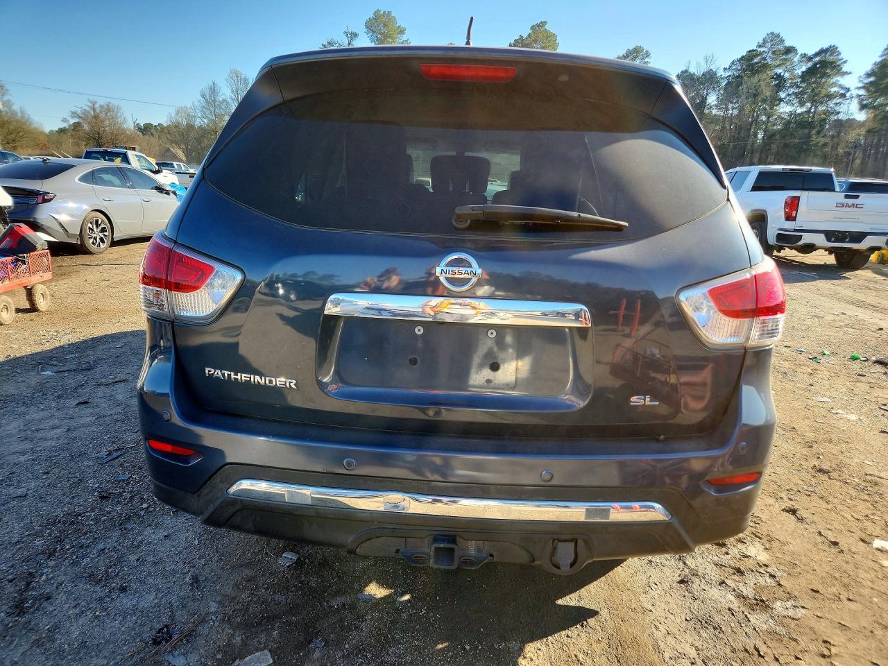 2014 Nissan Pathfinder S - Image 6