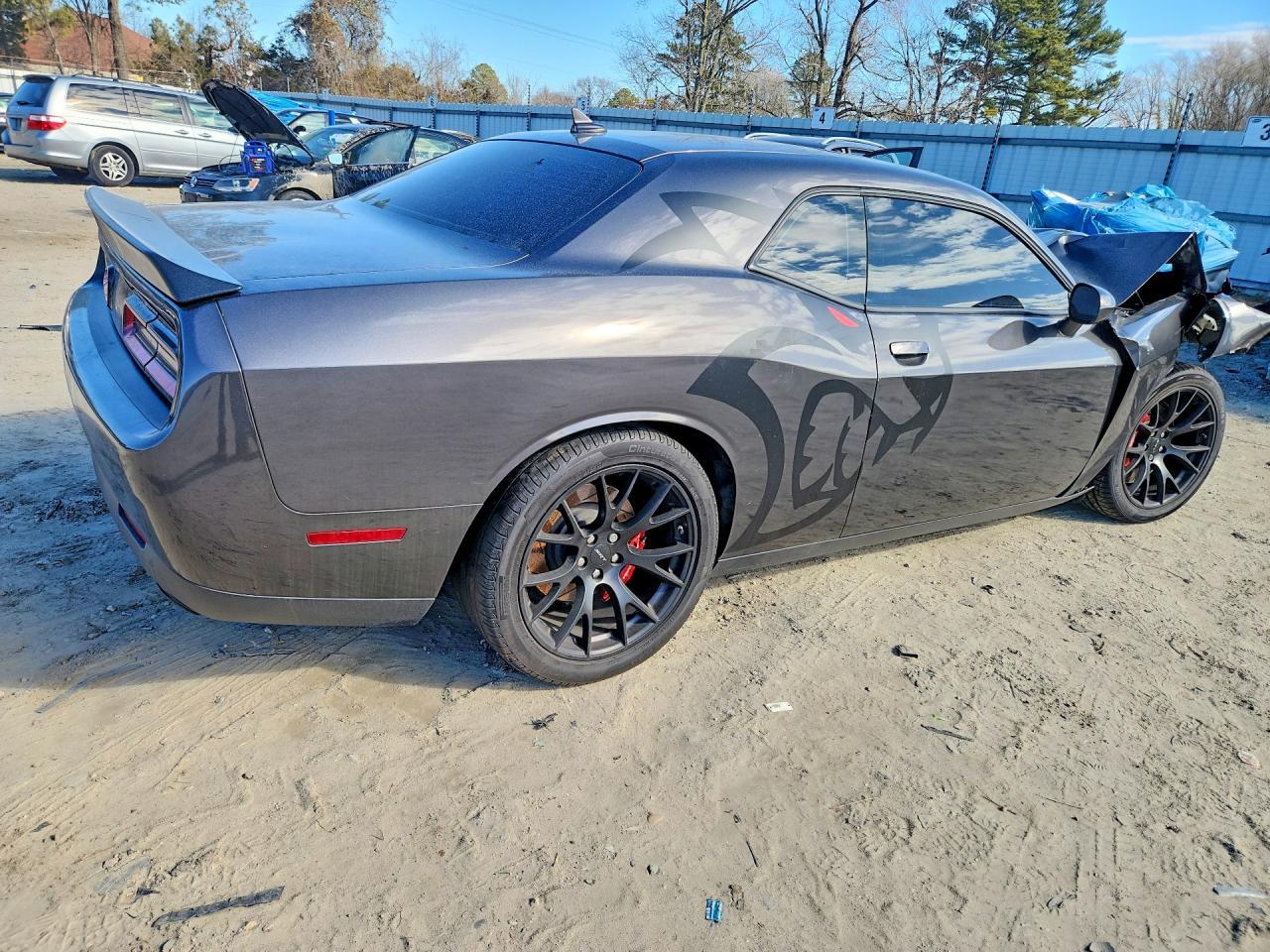 2016 Dodge Challenger Srt Hellcat - Image 3