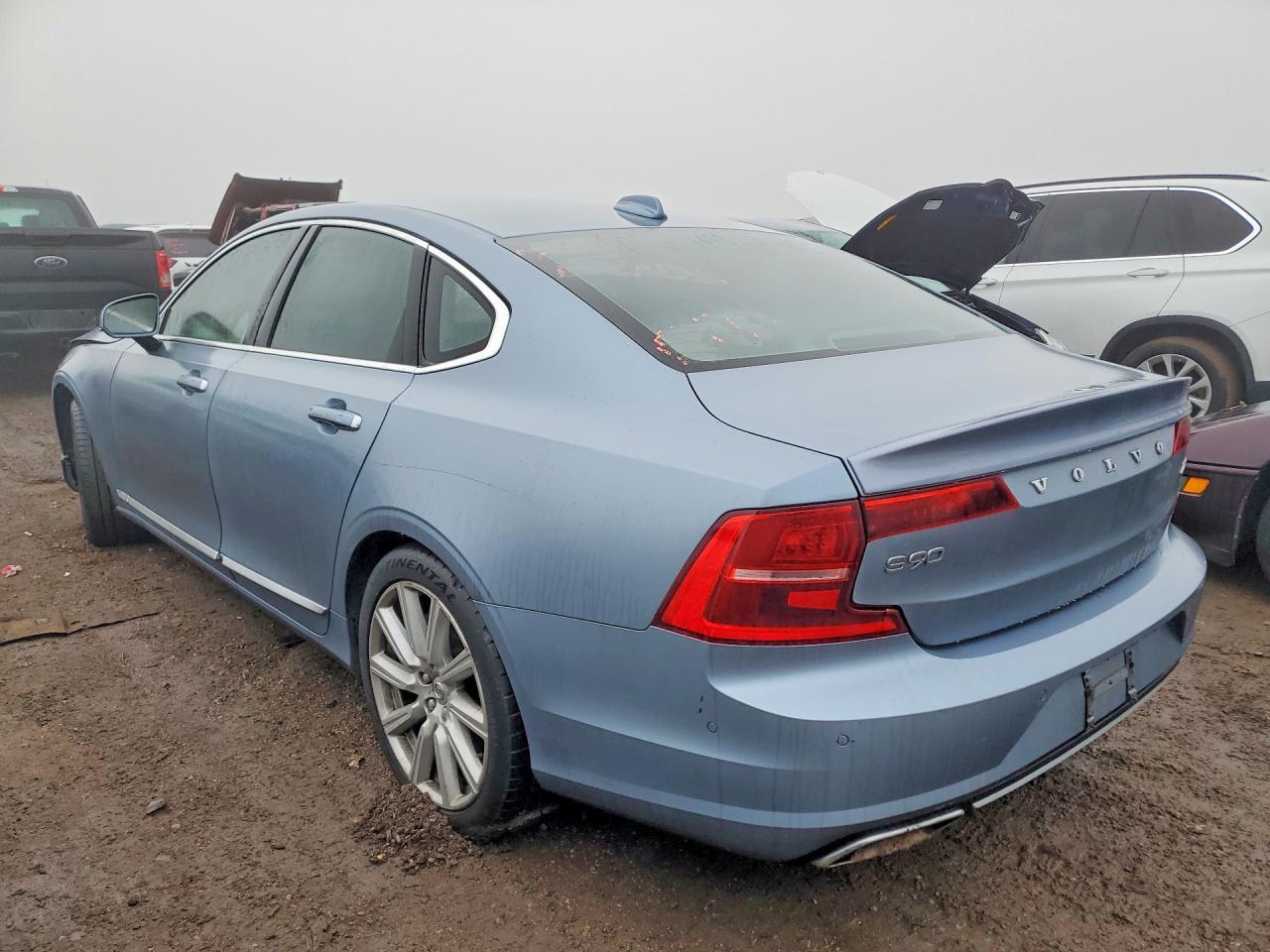 2017 Volvo S90 T6 Inscription - Image 2