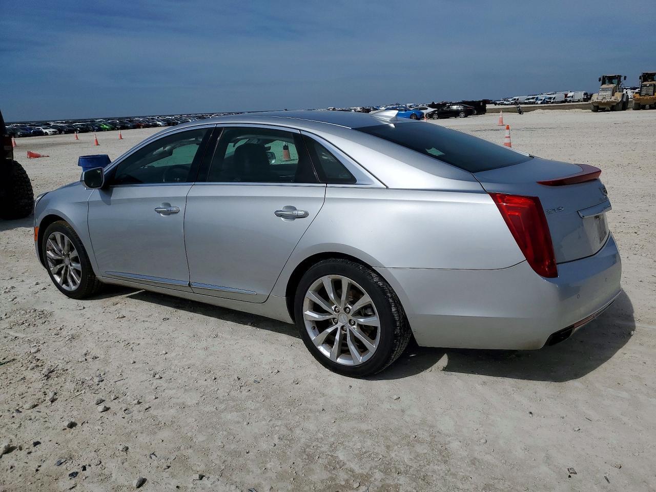 2017 Cadillac Xts Luxury - Фото 2