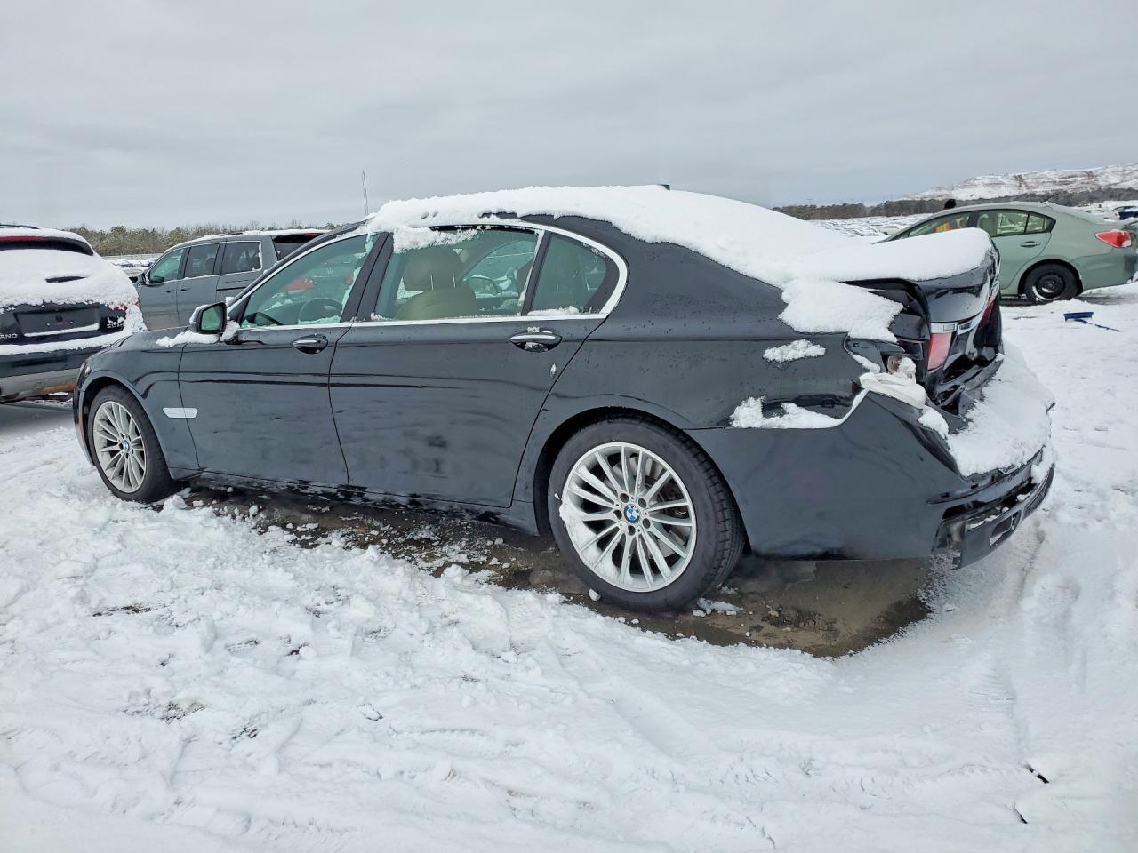 2013 BMW 750 Li - Фото 2