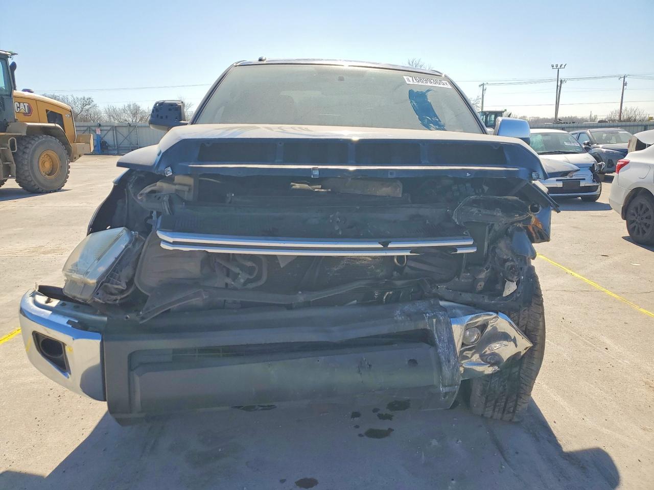2014 Toyota Tundra Crewmax Limited - Image 5