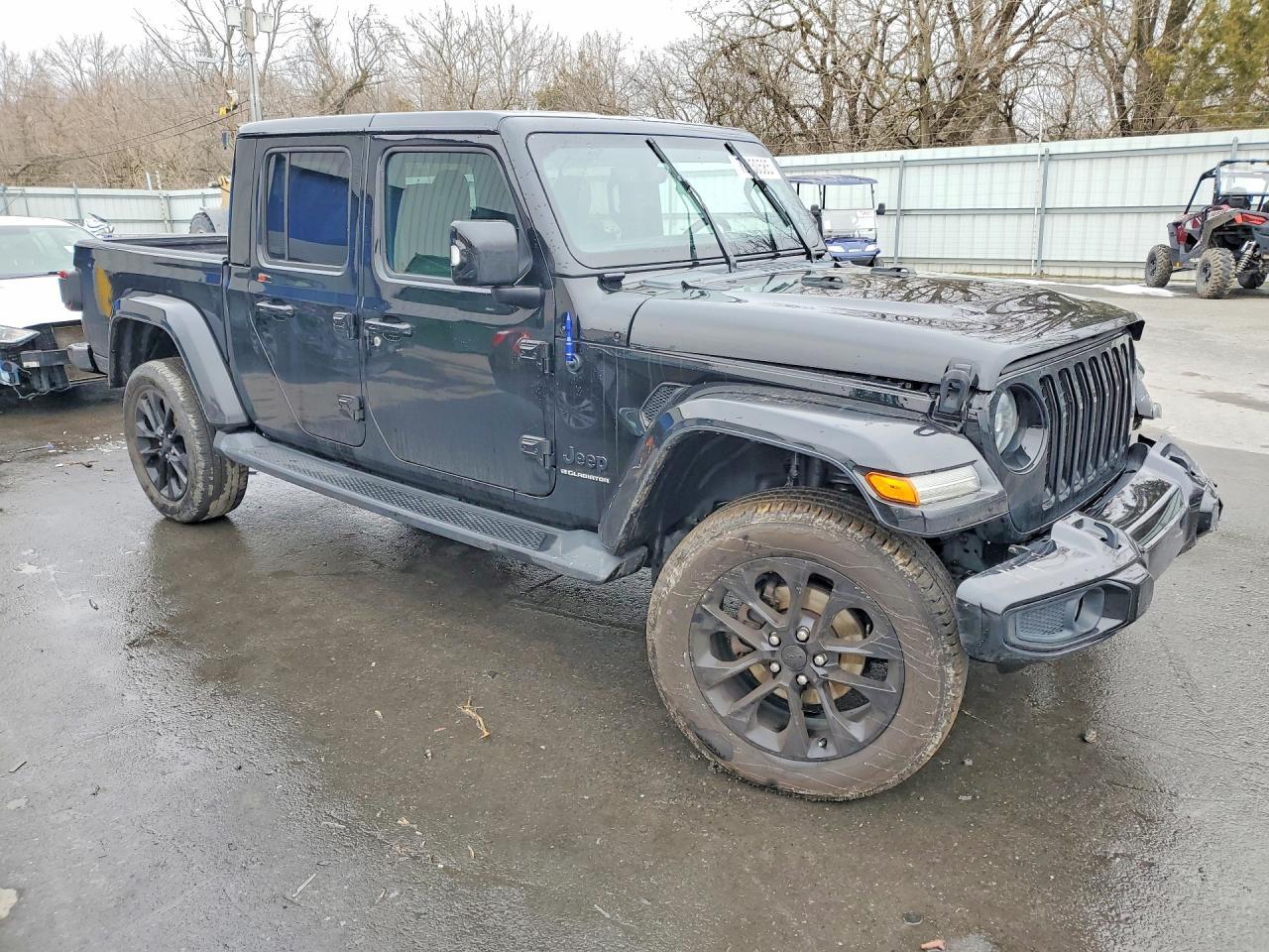 2023 Jeep Gladiator Overland - Image 4