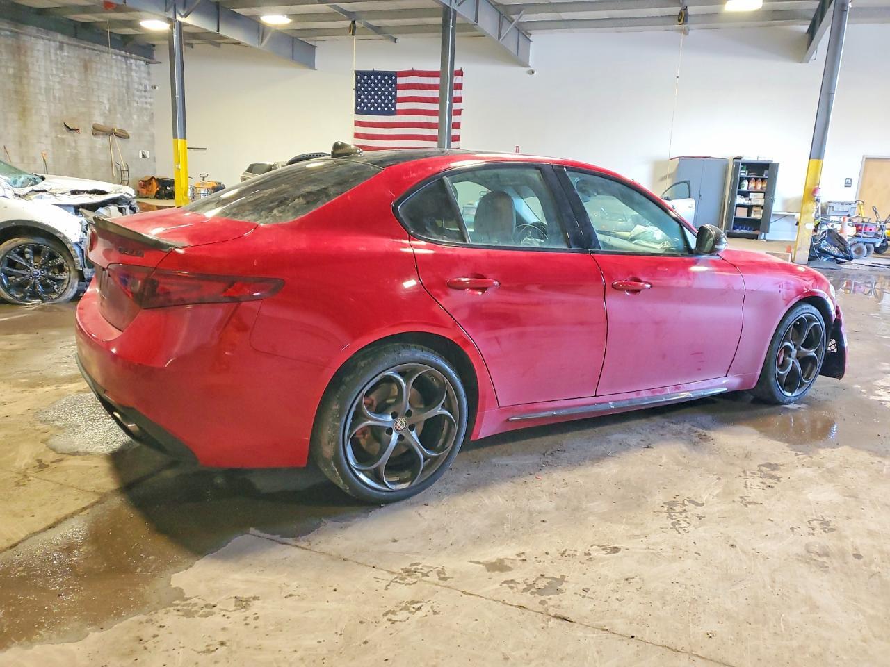2018 Alfa Romeo Giulia Ti Q4 - Фото 3