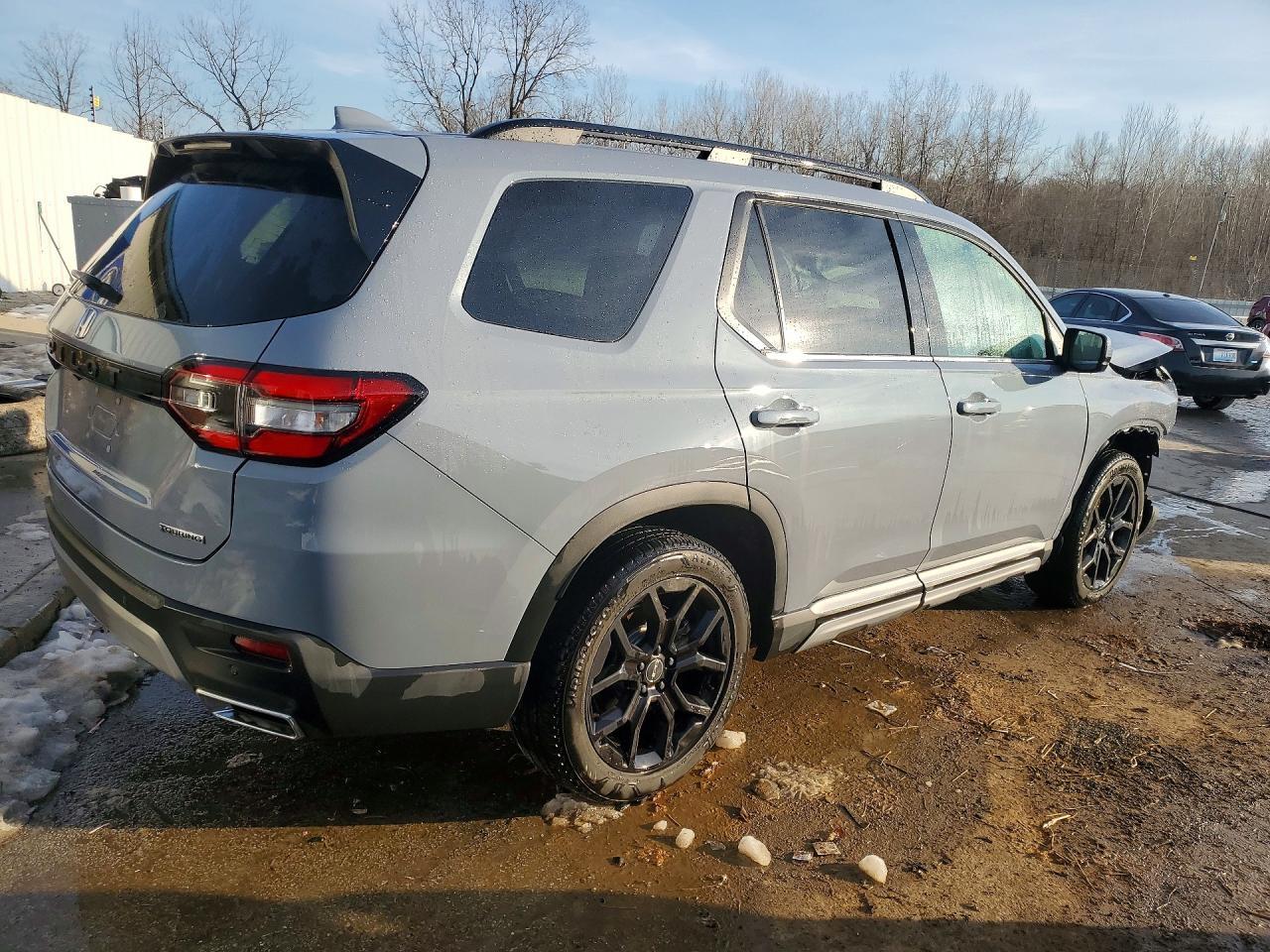 2025 Honda Pilot Touring - Фото 3