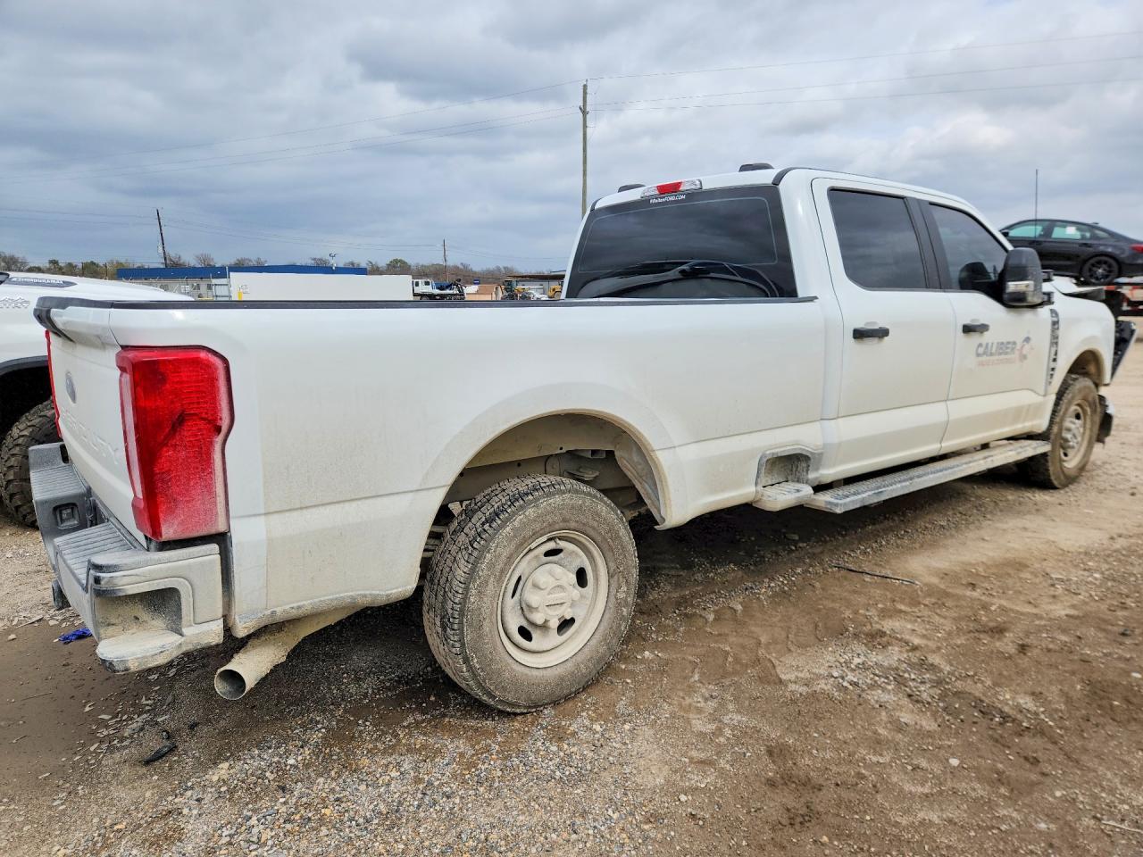 2025 Ford F250 Super Duty - Фото 3