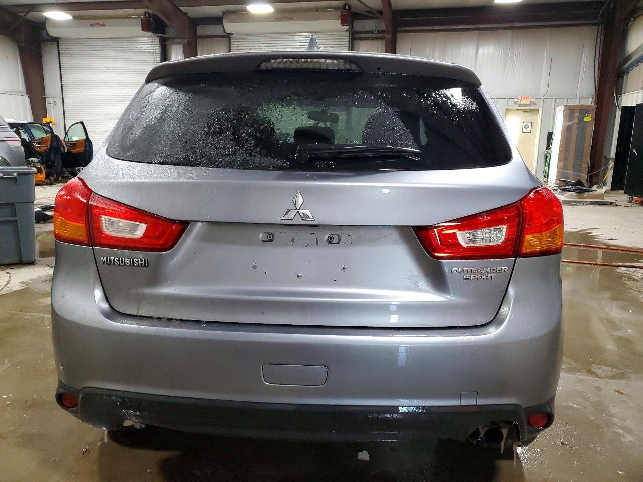 2017 Mitsubishi Outlander Sport Es - Image 6