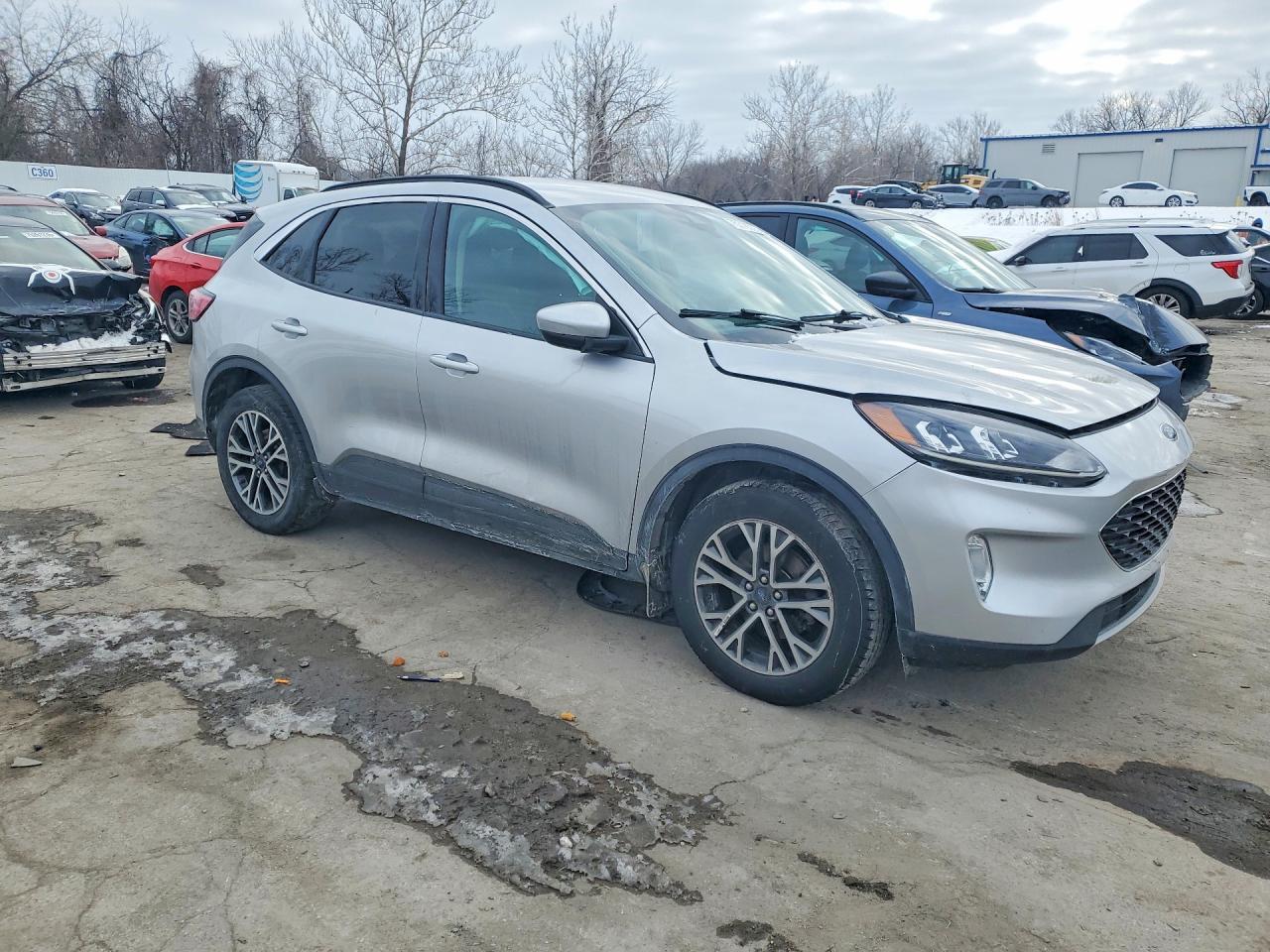 2020 Ford Escape Sel - Фото 4