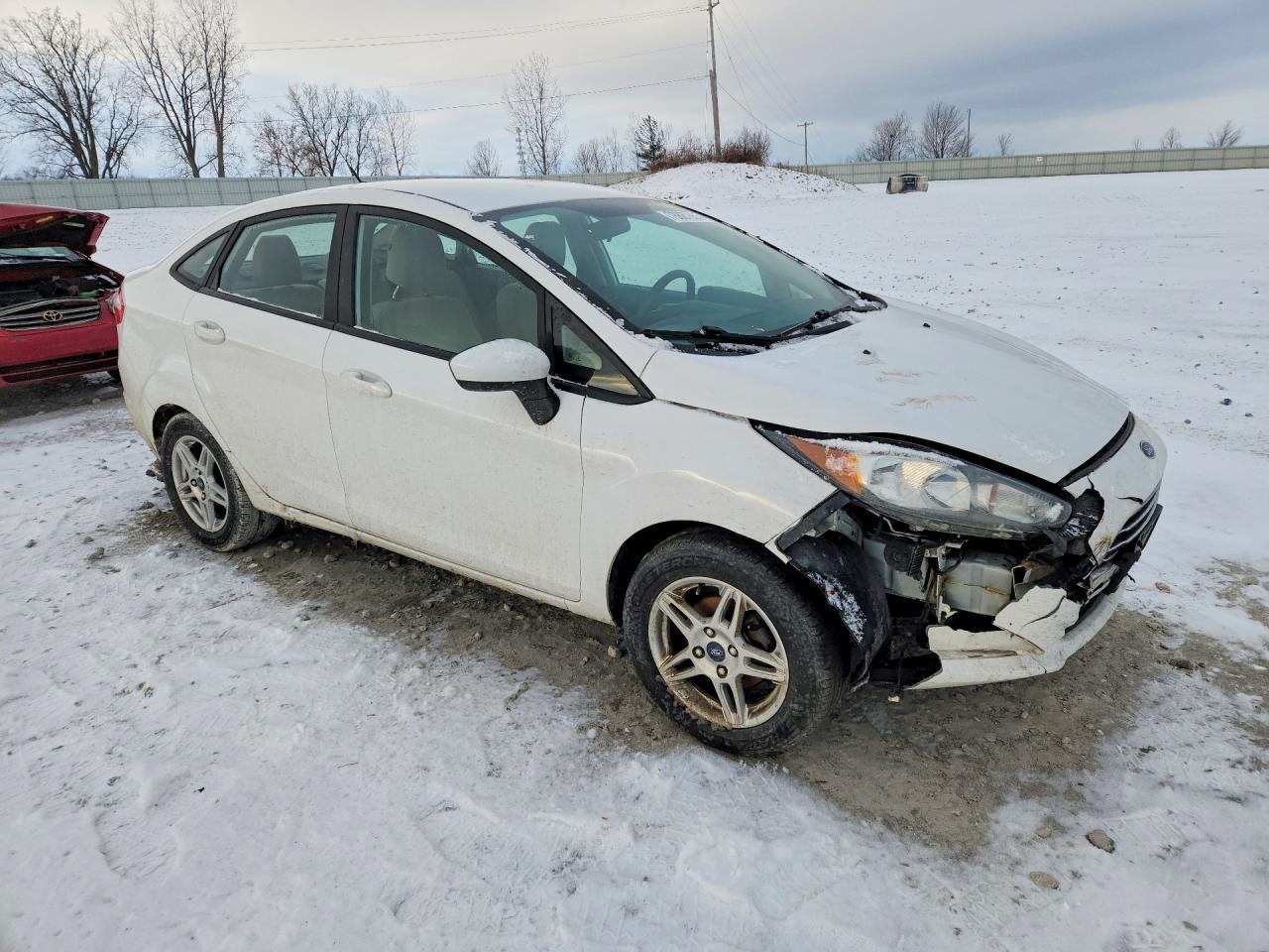2019 Ford Fiesta Se - Фото 4