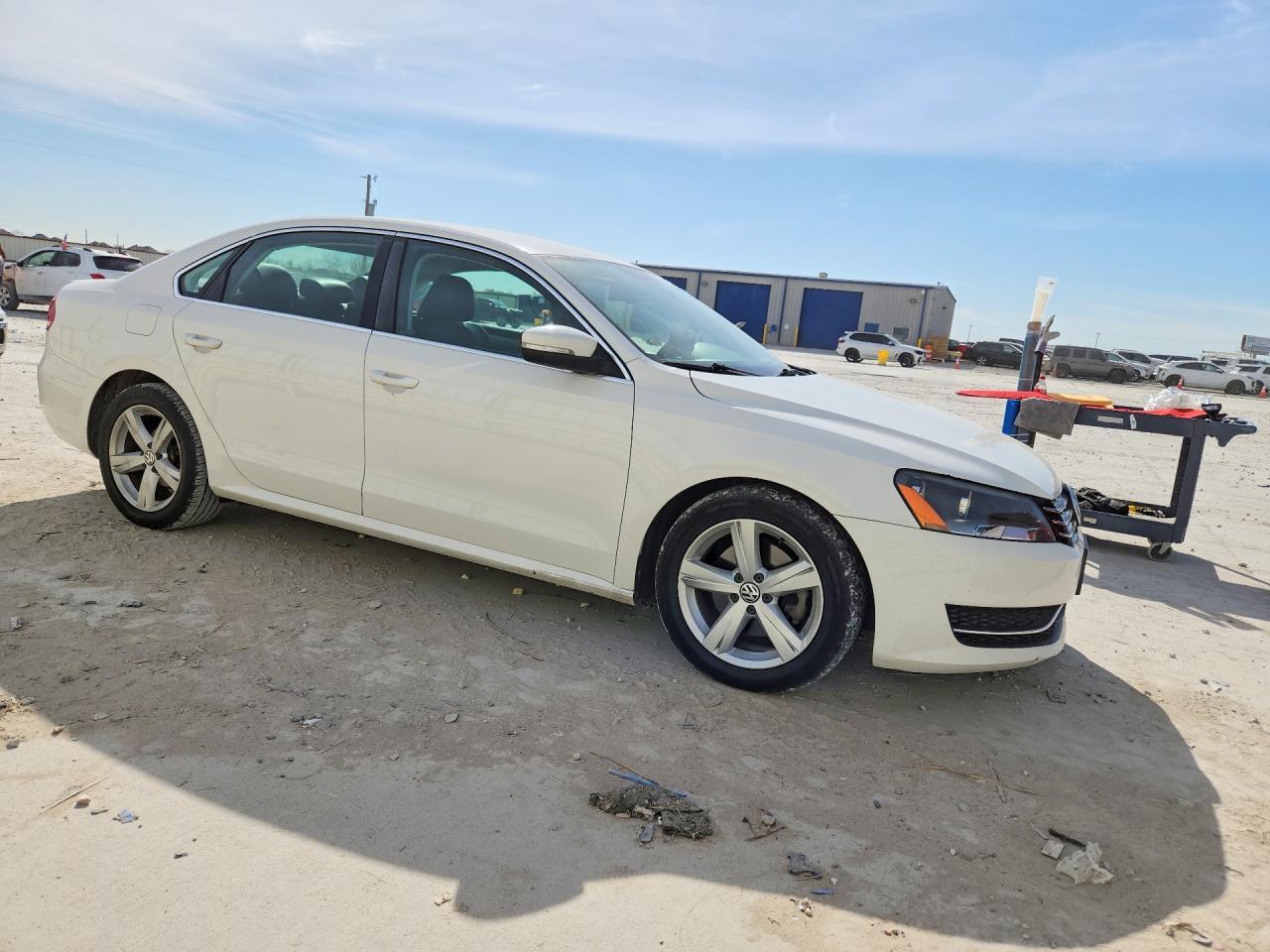 2013 Volkswagen Passat Se - Image 4