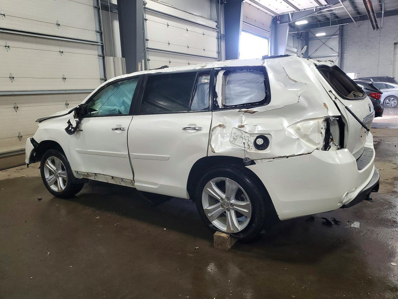 2010 Toyota Highlander Limited - Image 2