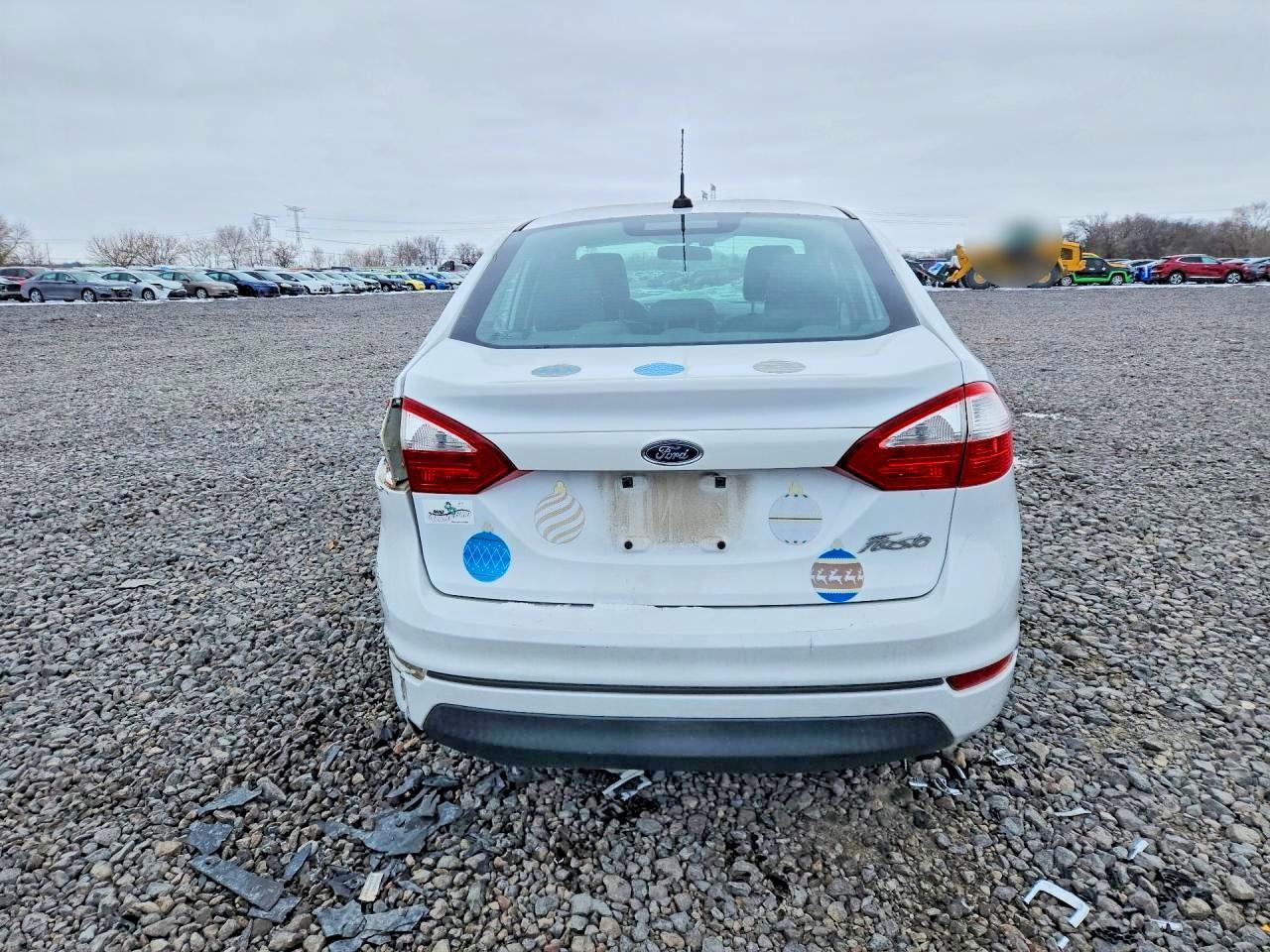 2015 Ford Fiesta - Image 6
